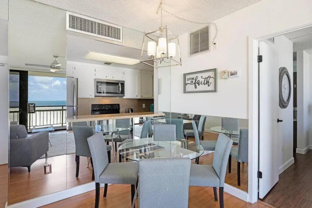 Unobstructed Gulf Views & Direct Access ! * Marco Island