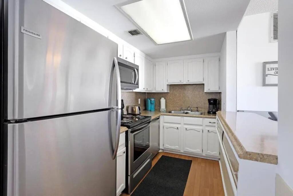 Unobstructed Gulf Views & Direct Access ! Apartment