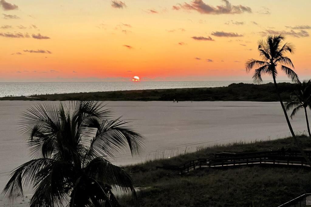 Unobstructed Gulf Views & Direct Access ! Apartment Marco Island