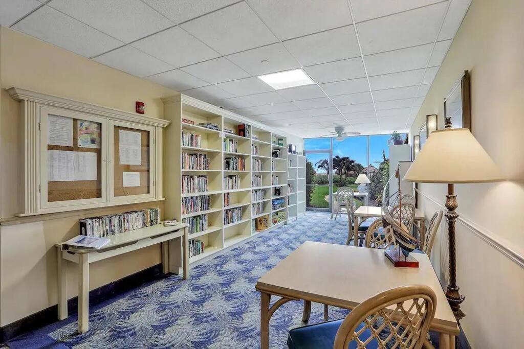 Unobstructed Gulf Views & Direct Access ! Marco Island