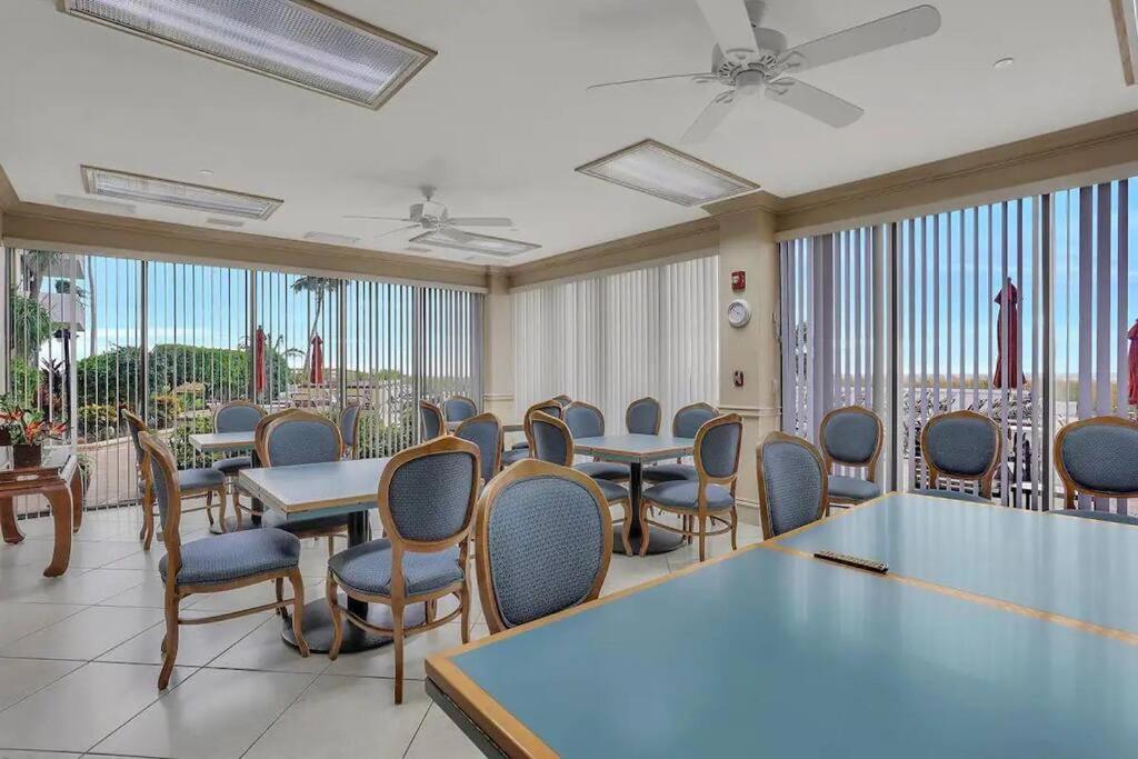 Unobstructed Gulf Views & Direct Access ! *