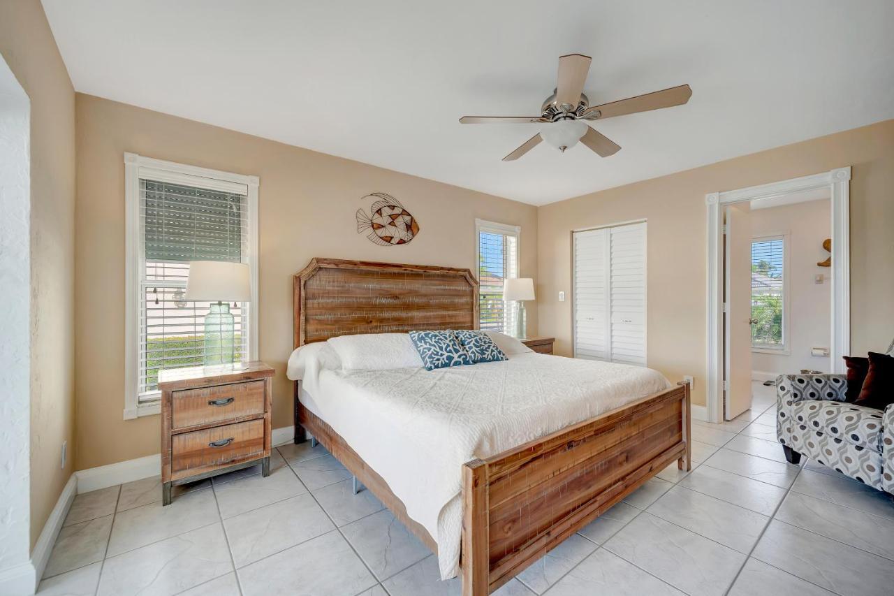 Marco Escape * Marco Island
