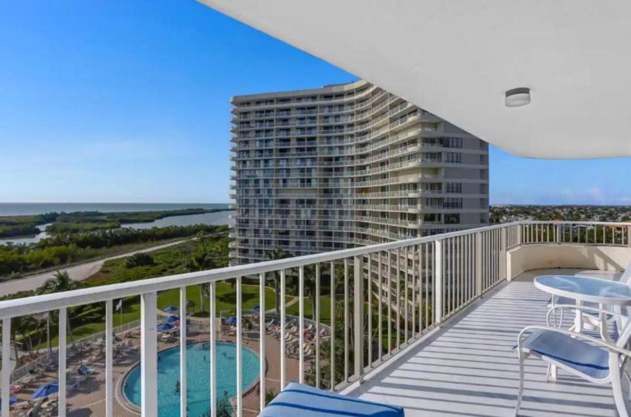 Beachfront South Seas Remodeled Paradise! *