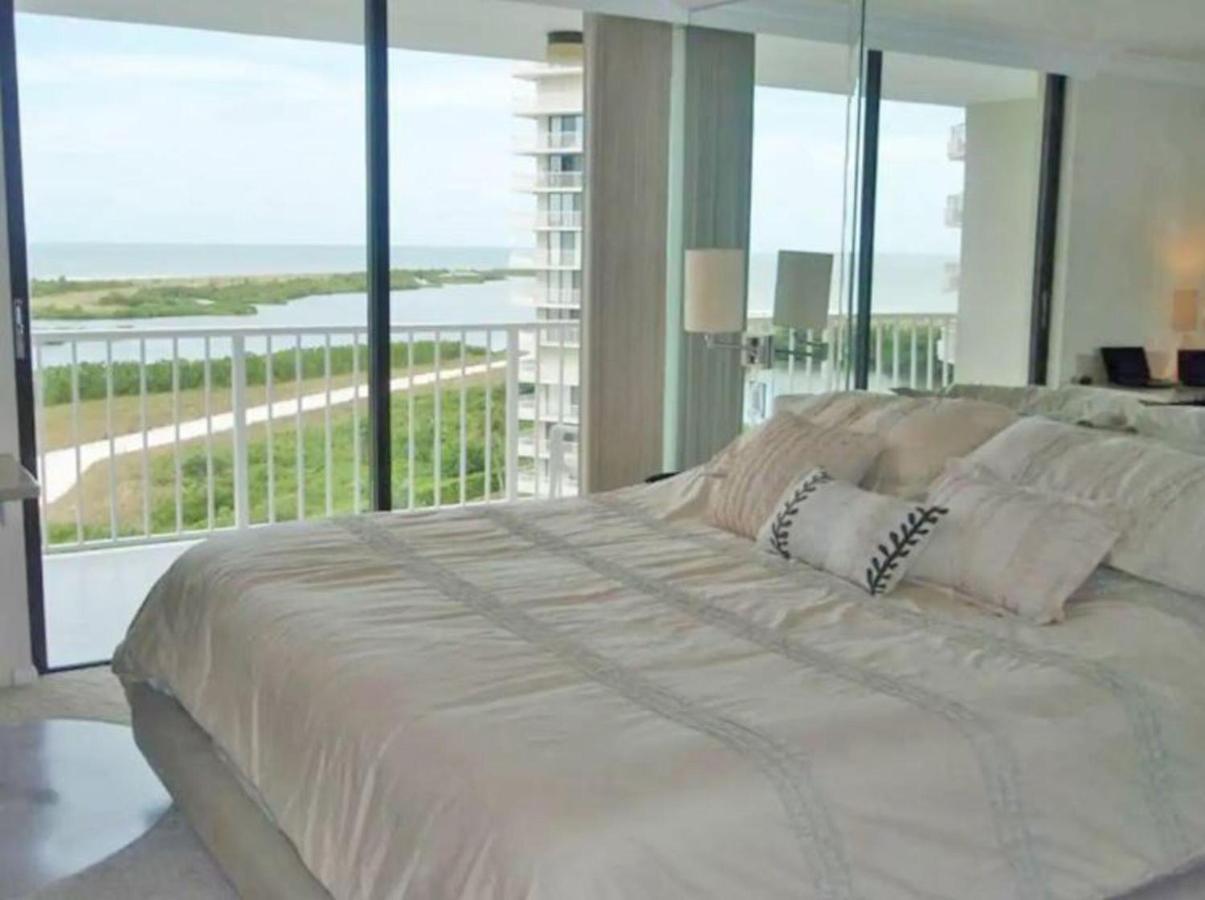 Beachfront South Seas Remodeled Paradise! * Marco Island