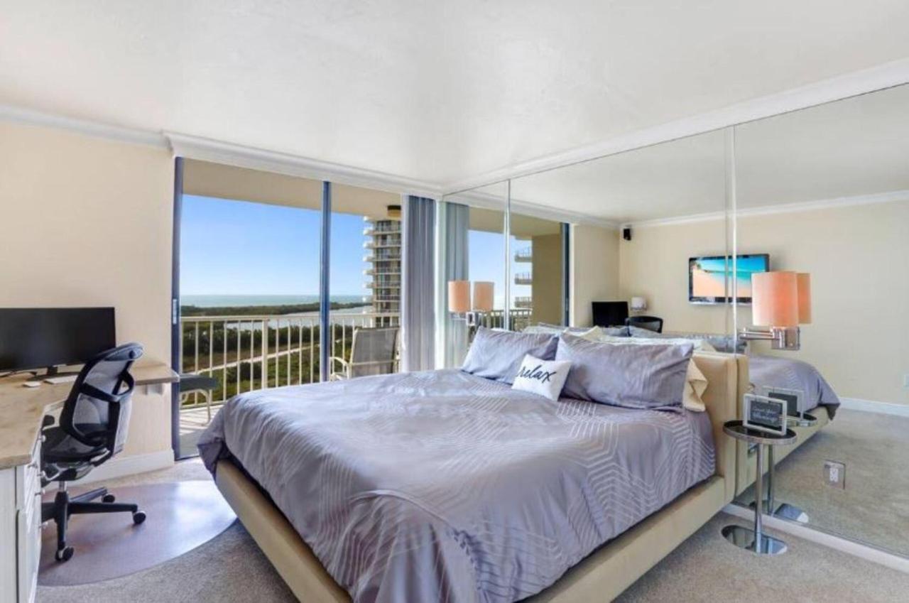 Beachfront South Seas Remodeled Paradise! Marco Island