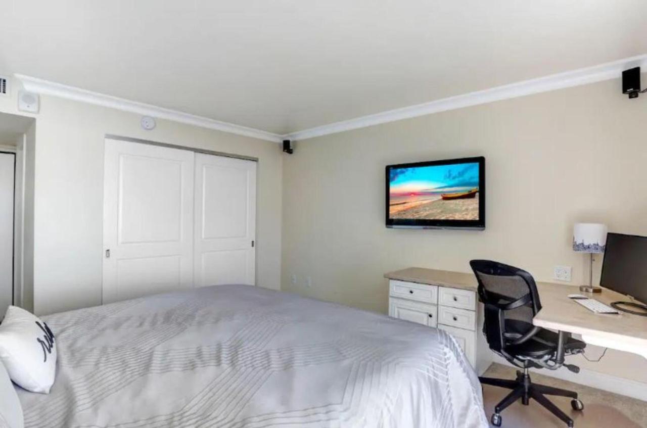 Beachfront South Seas Remodeled Paradise! * Marco Island
