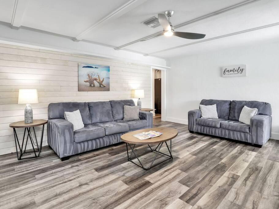 Elevated 1152 - Serene Family Friendly 4 Bed Pool *