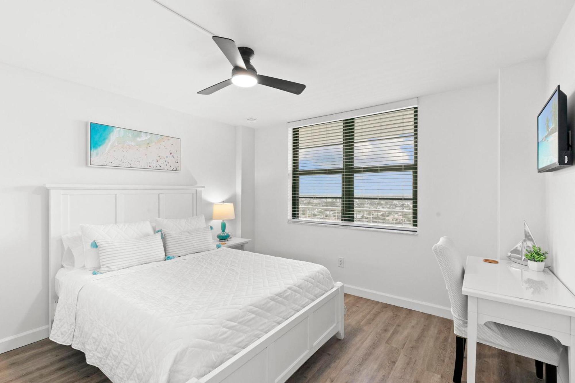 Apartment La Bella On Marco - 1801 South Seas Tower 3