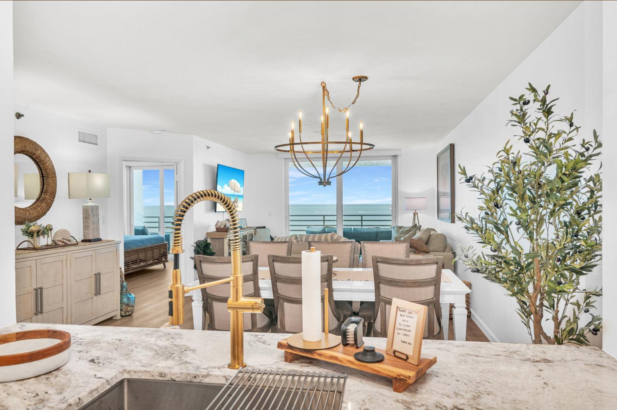 Holiday home Charming 2 Bed South End Beachfront At Popular Somerset