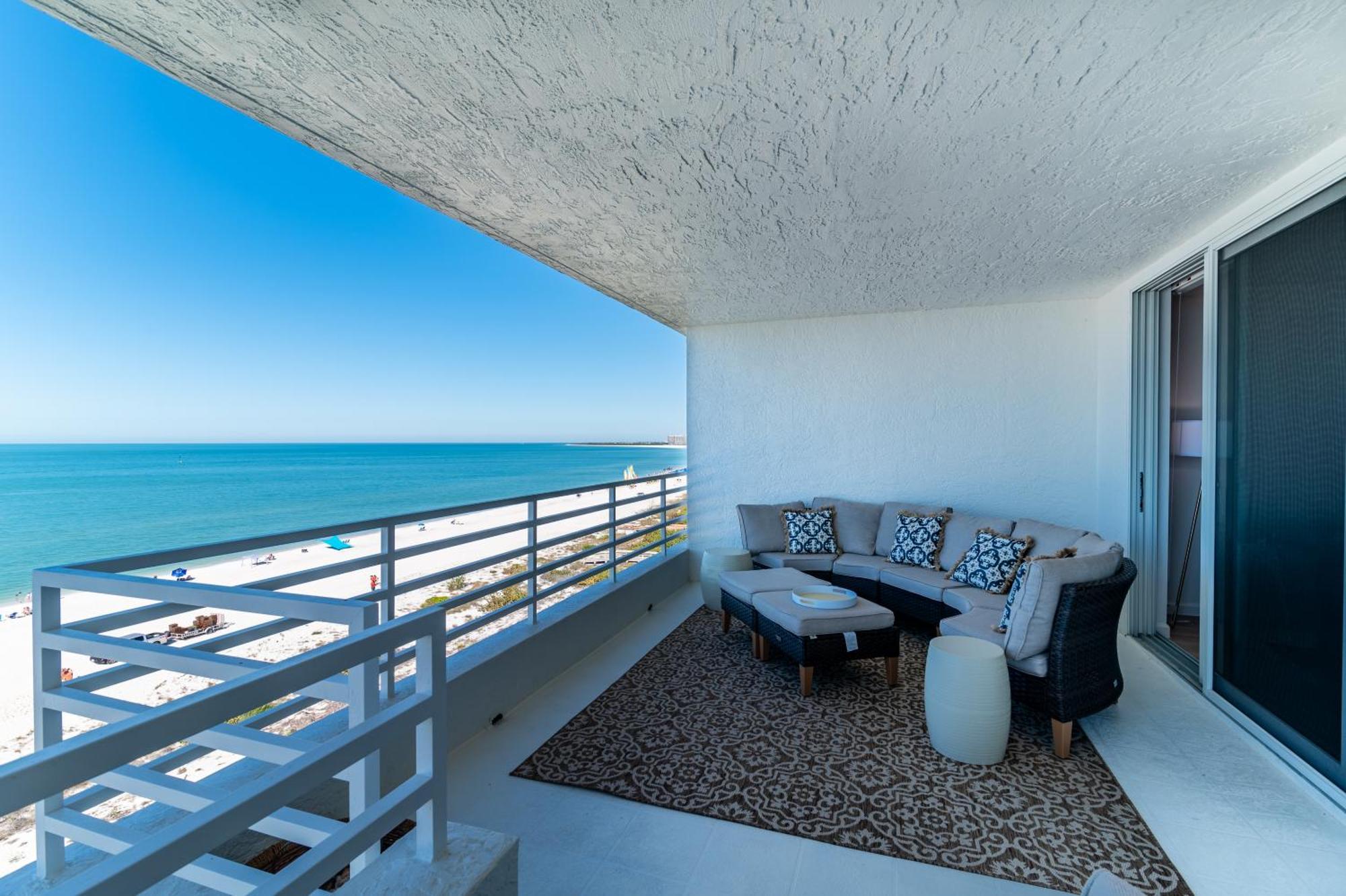 Charming 2 Bed South End Beachfront At Popular Somerset Holiday home *