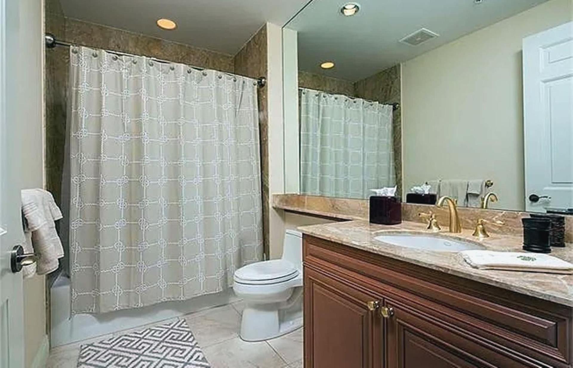 Five Bedroom Penthouse On Apartment *
