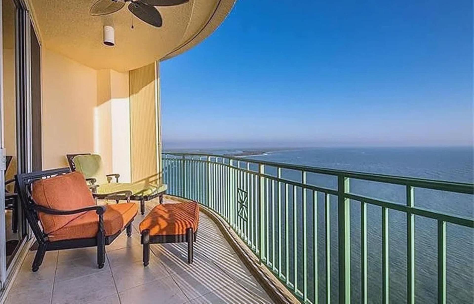 Apartment Five Bedroom Penthouse On *