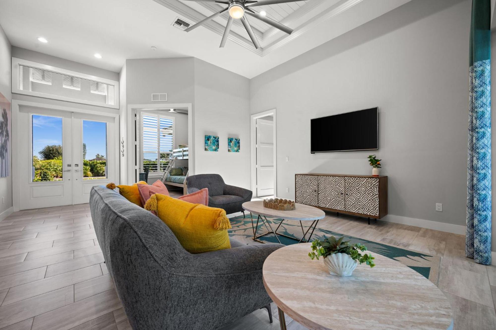 Casa Palma - 5 Min To Beach, Heated Pool, Hot Tub, New Build * Marco Island