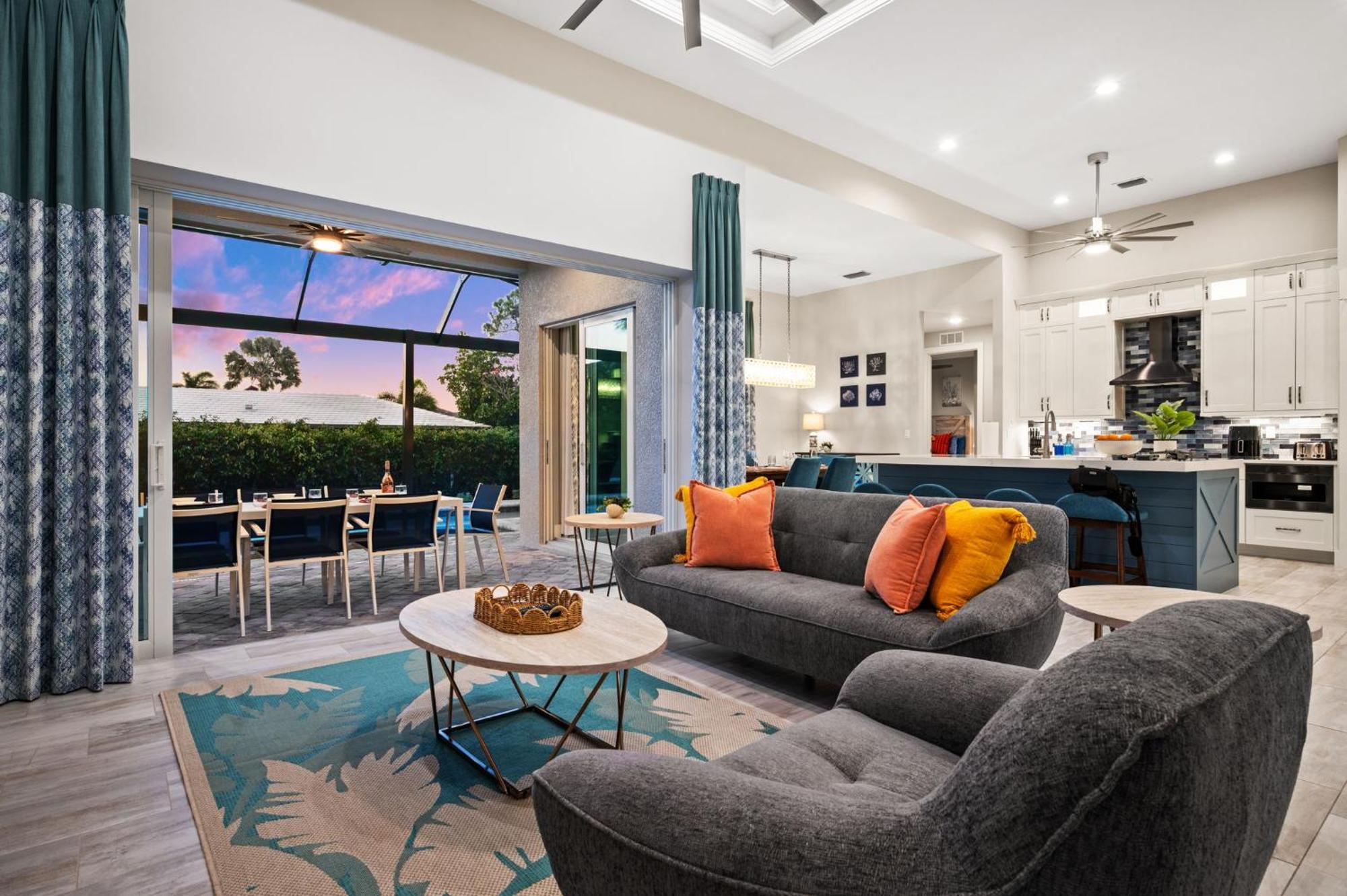 Villa Casa Palma - 5 Min To Beach, Heated Pool, Hot Tub, New Build Marco Island