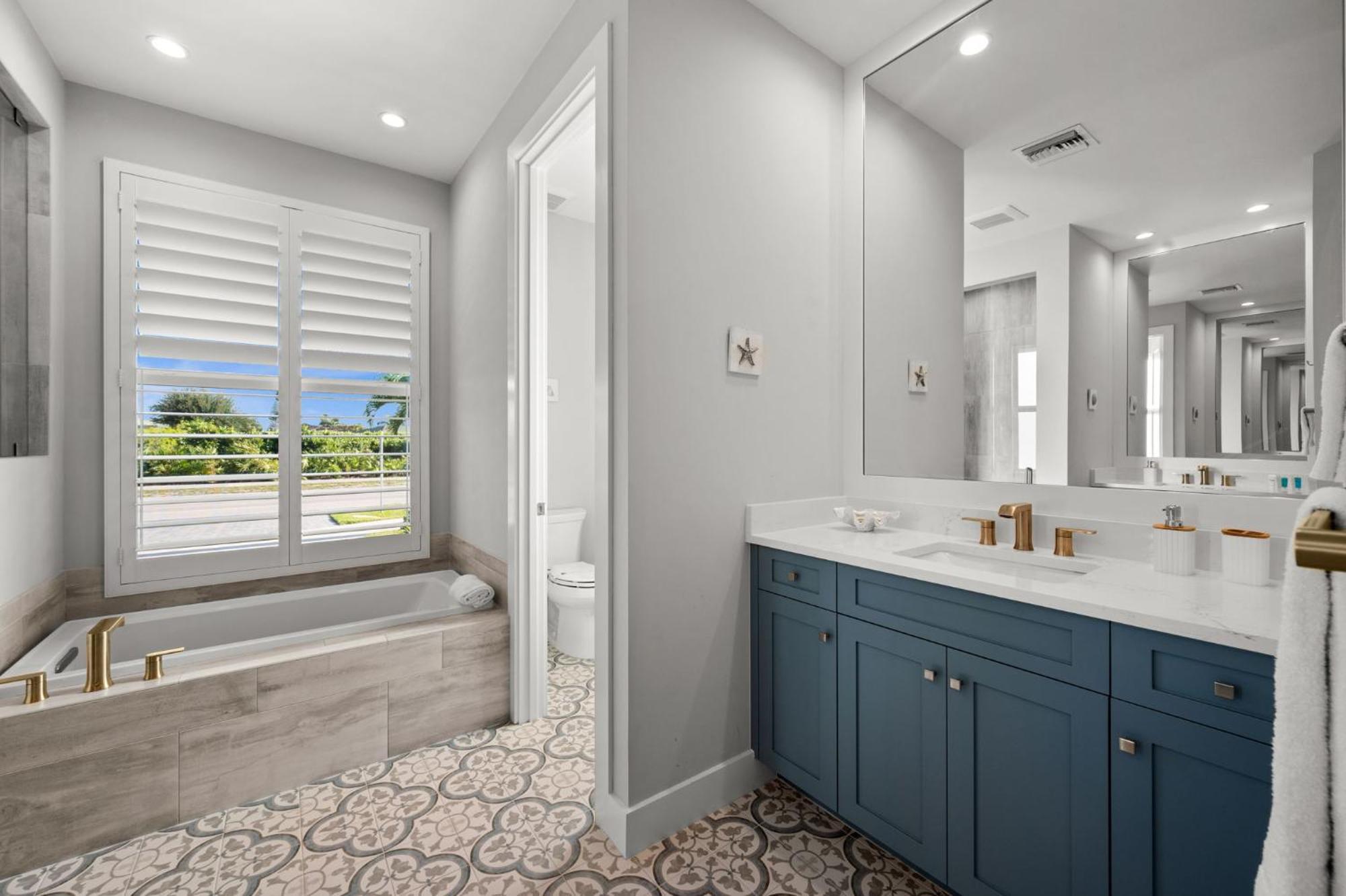 Casa Palma - 5 Min To Beach, Heated Pool, Hot Tub, New Build Marco Island