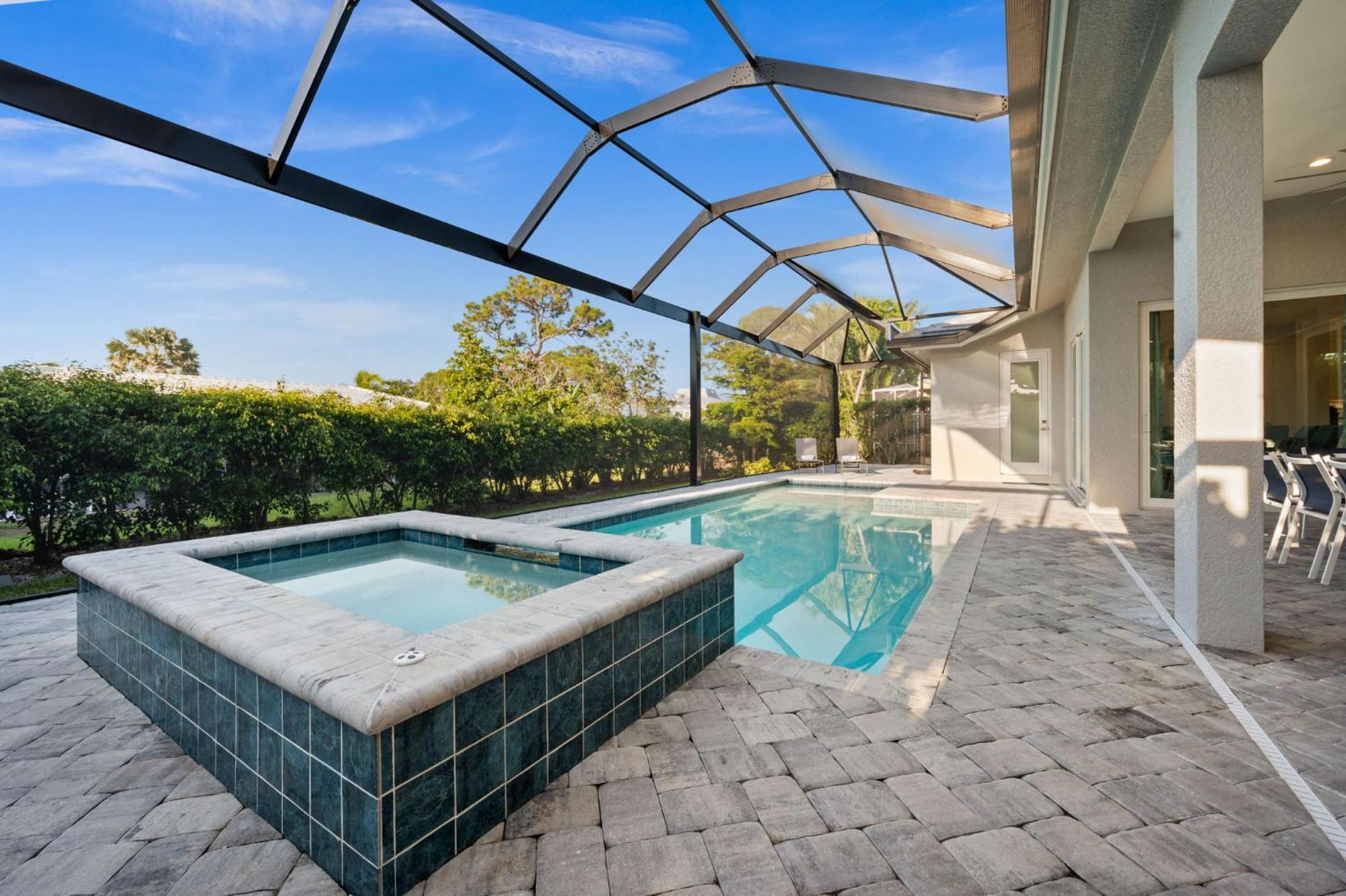 Casa Palma - 5 Min To Beach, Heated Pool, Hot Tub, New Build Villa Marco Island