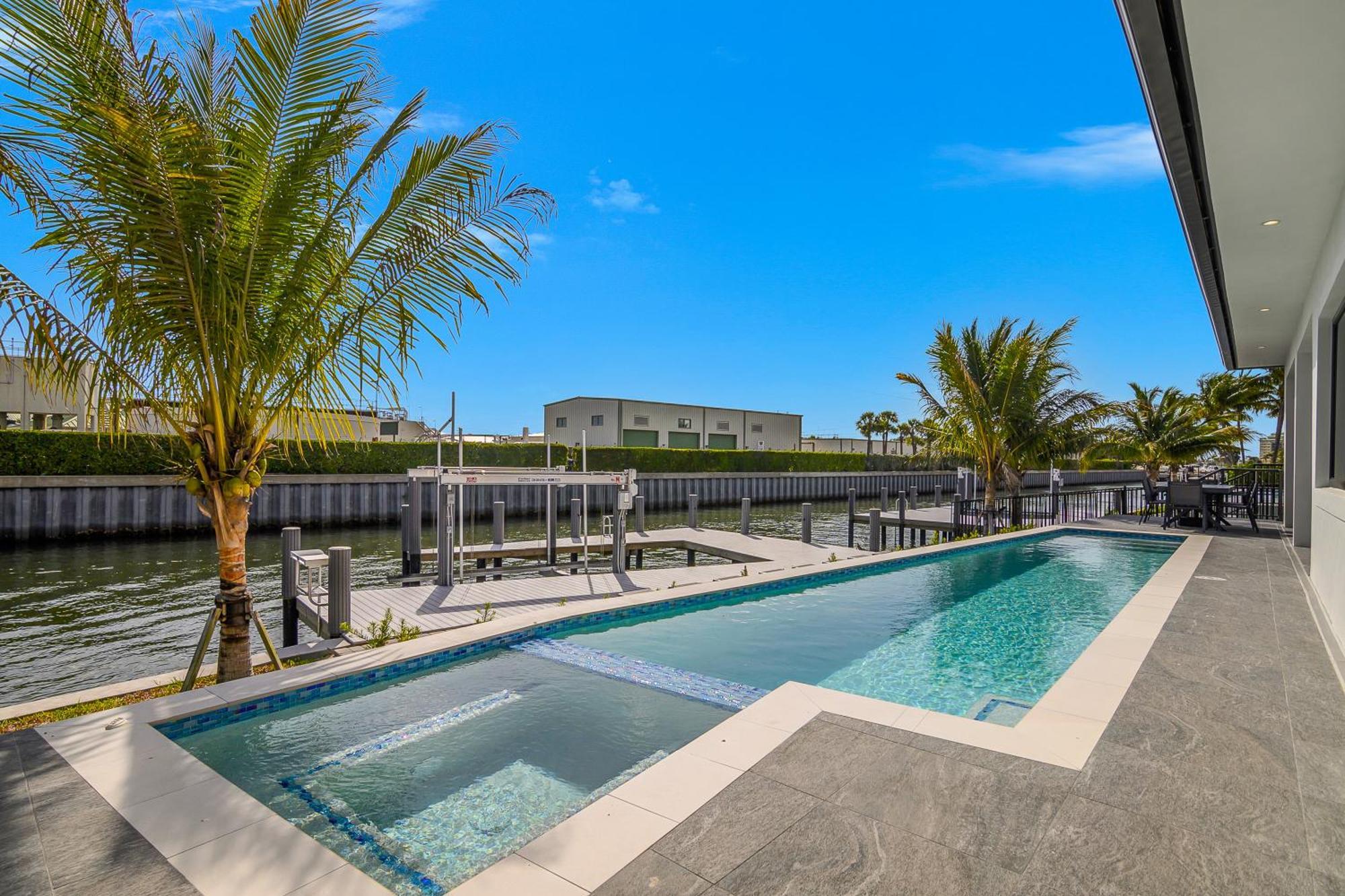 Villa Marco Luxe Retreat Waterfront