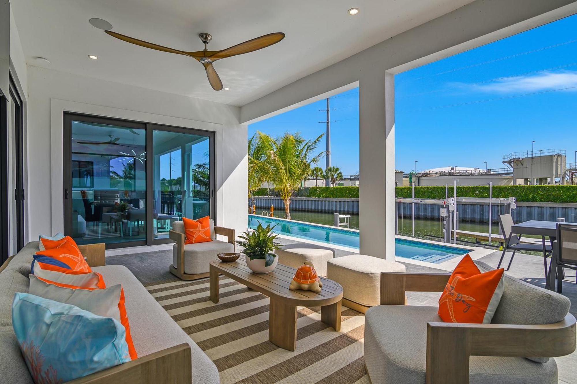 Marco Luxe Retreat Waterfront *