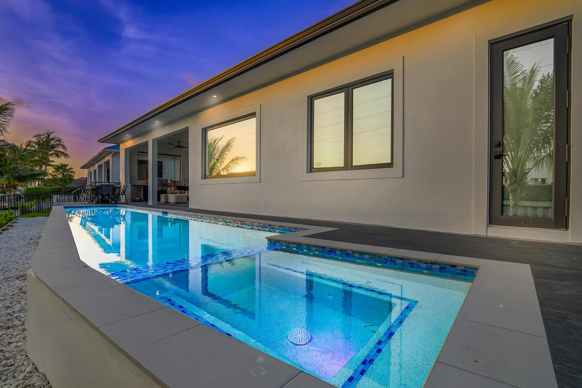 Marco Luxe Retreat Waterfront Villa