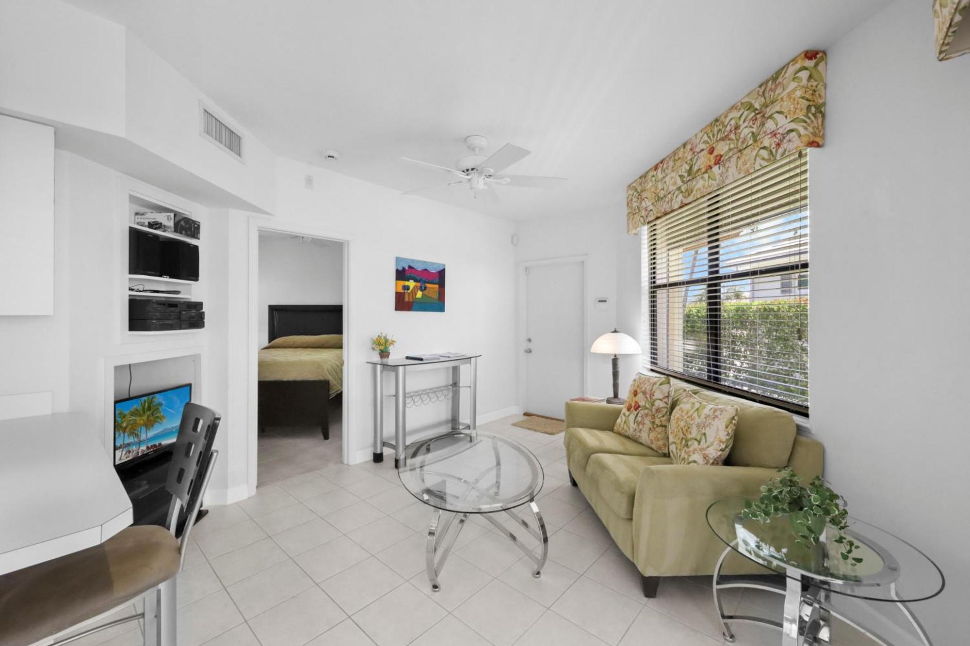 695 Embassy Court Holiday home