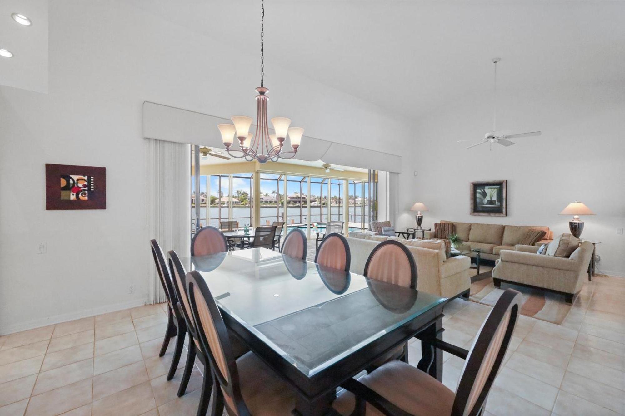695 Embassy Court Holiday home Marco Island