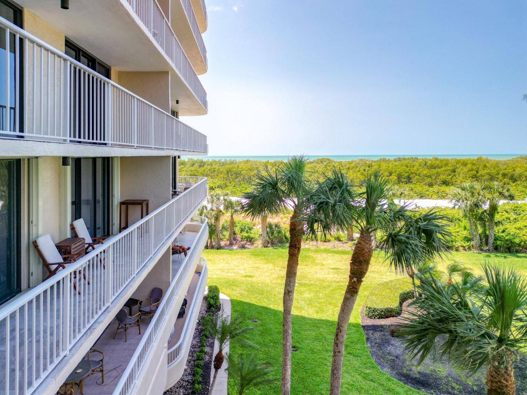 Apartment Front In Paradise