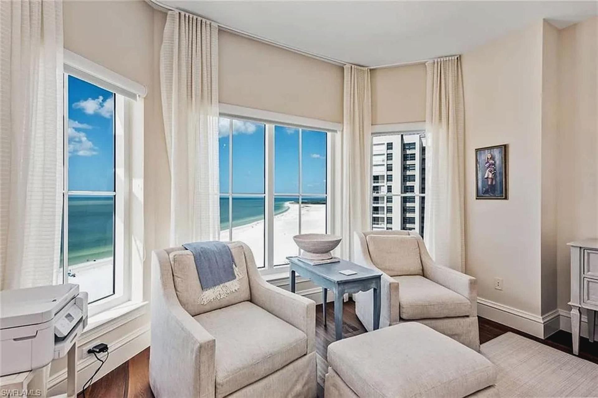 Madeira Luxury Beachfront Apartment *