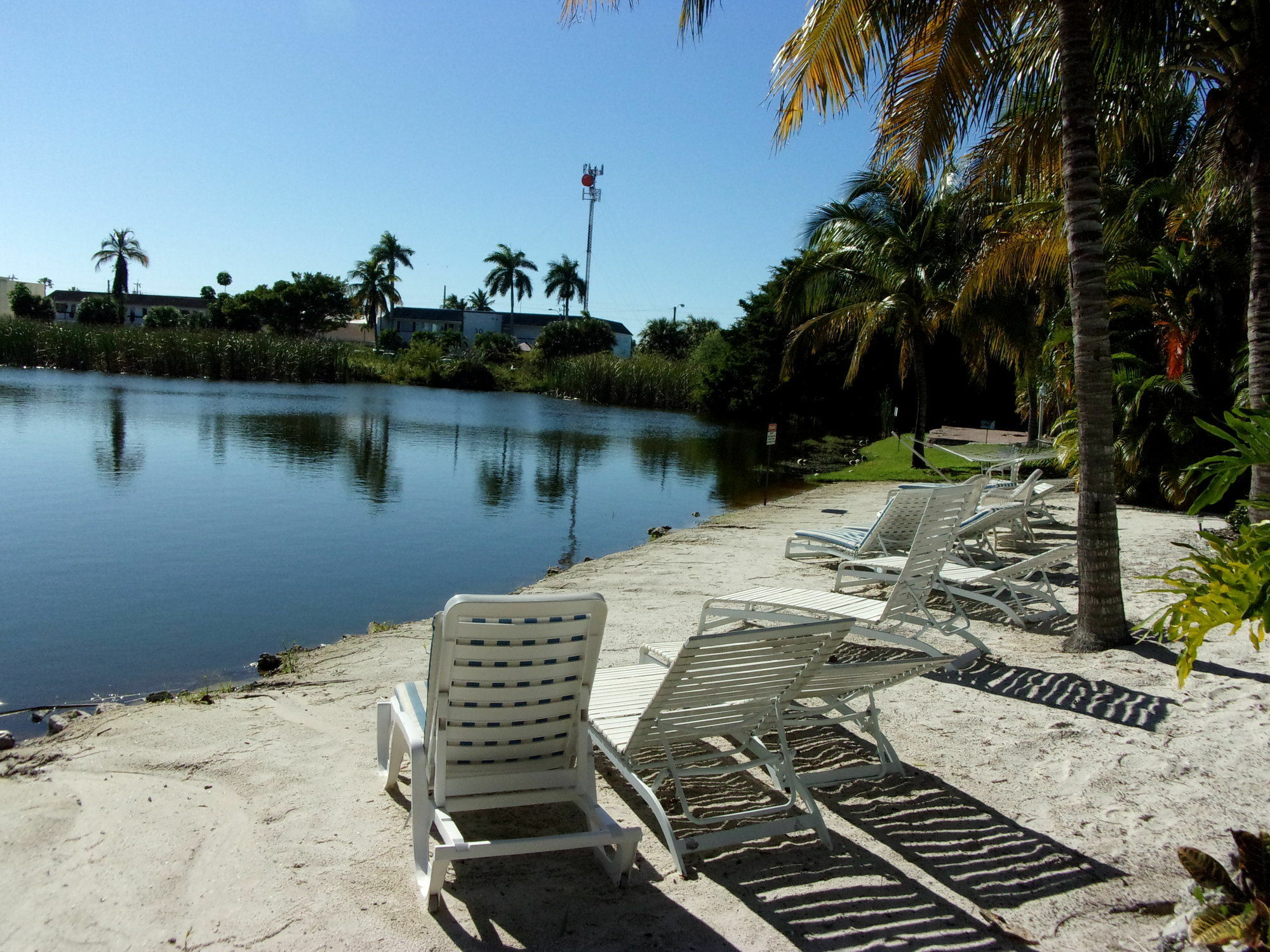 Lakeside Hotel